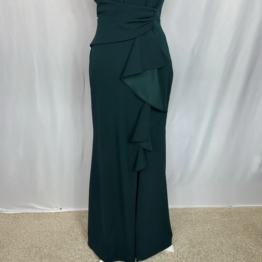 Betsy and Adam Christine Scuba Crepe Ruffled‎ Bow Gown Dress Size 10 Green